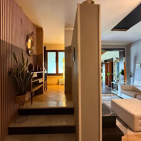 Casagiardino Sofia فركاتشورو